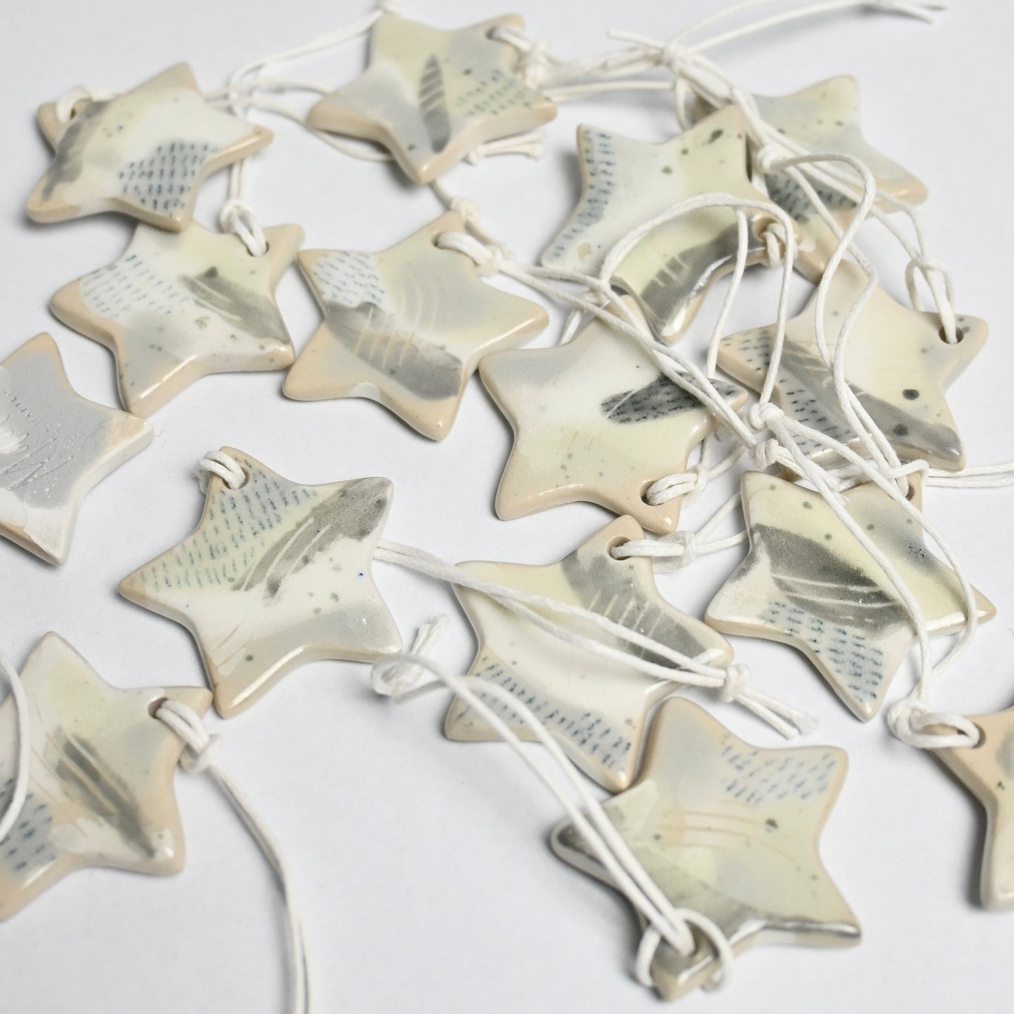 2024 Ceramic Hanging Decoration - Snowy Landscape Mini Star