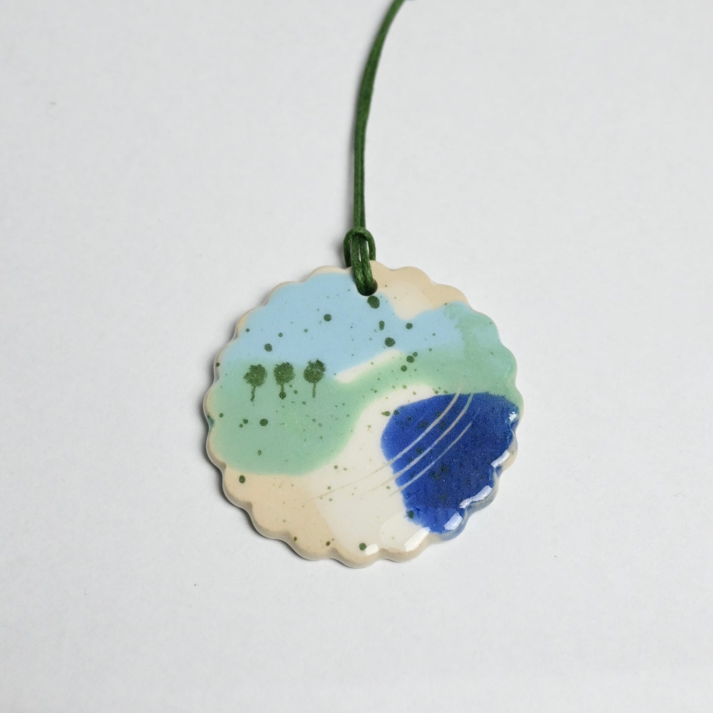 2024 Ceramic Hanging Decoration - Landscape Scalloped Edge Circle